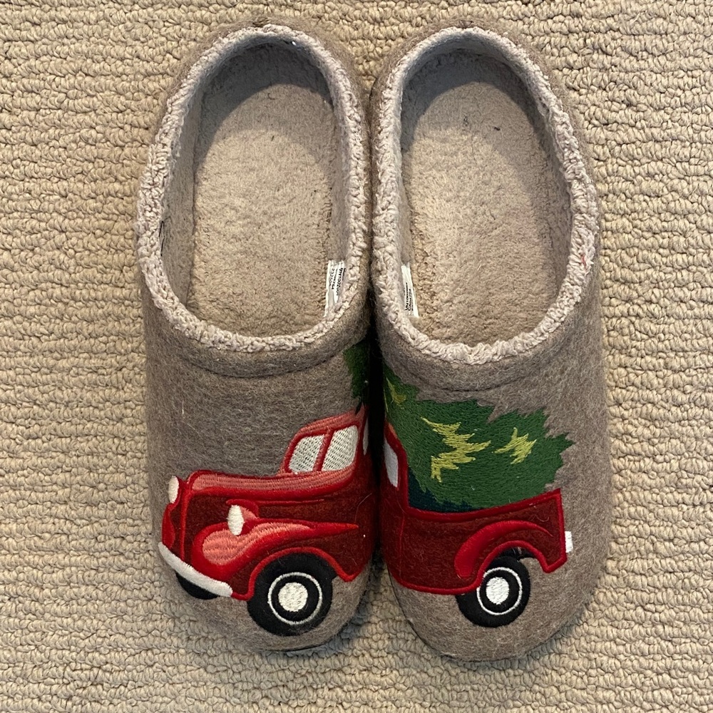 L.L. Bean Christmas Tree Slippers